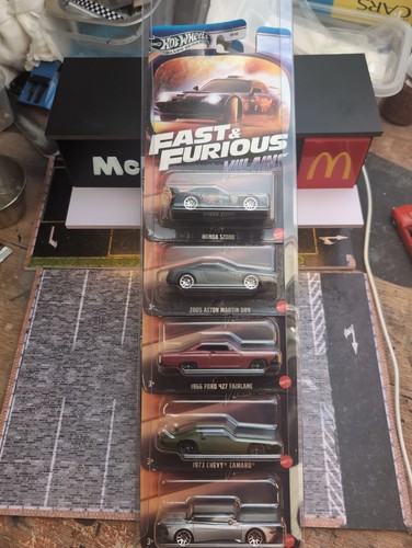 Hot wheels fast and - hot,