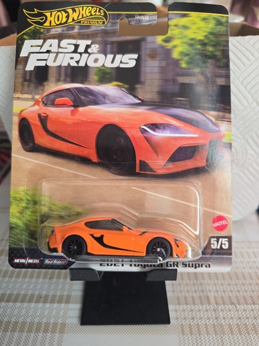 Hot wheels premium - hot, fast