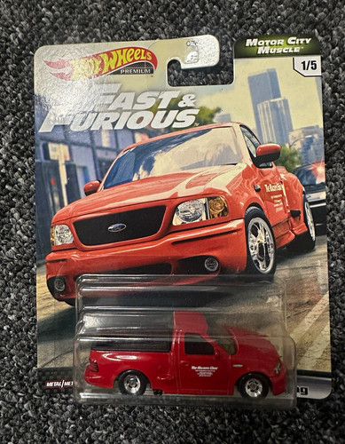 Hot wheels premium fast - premium, &